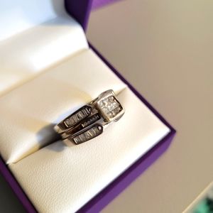 14k White gold and diamonds wedding ring. Size #9